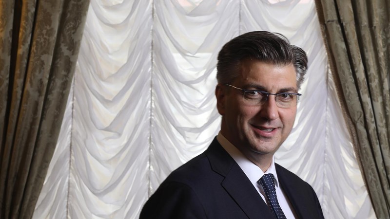 Novogodišnja čestitka predsjednika Vlade Andreja Plenkovića
